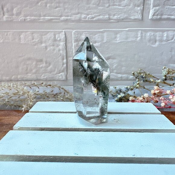 Gorgeous Small Garden Quartz Polished Point - Picture 3 of 10